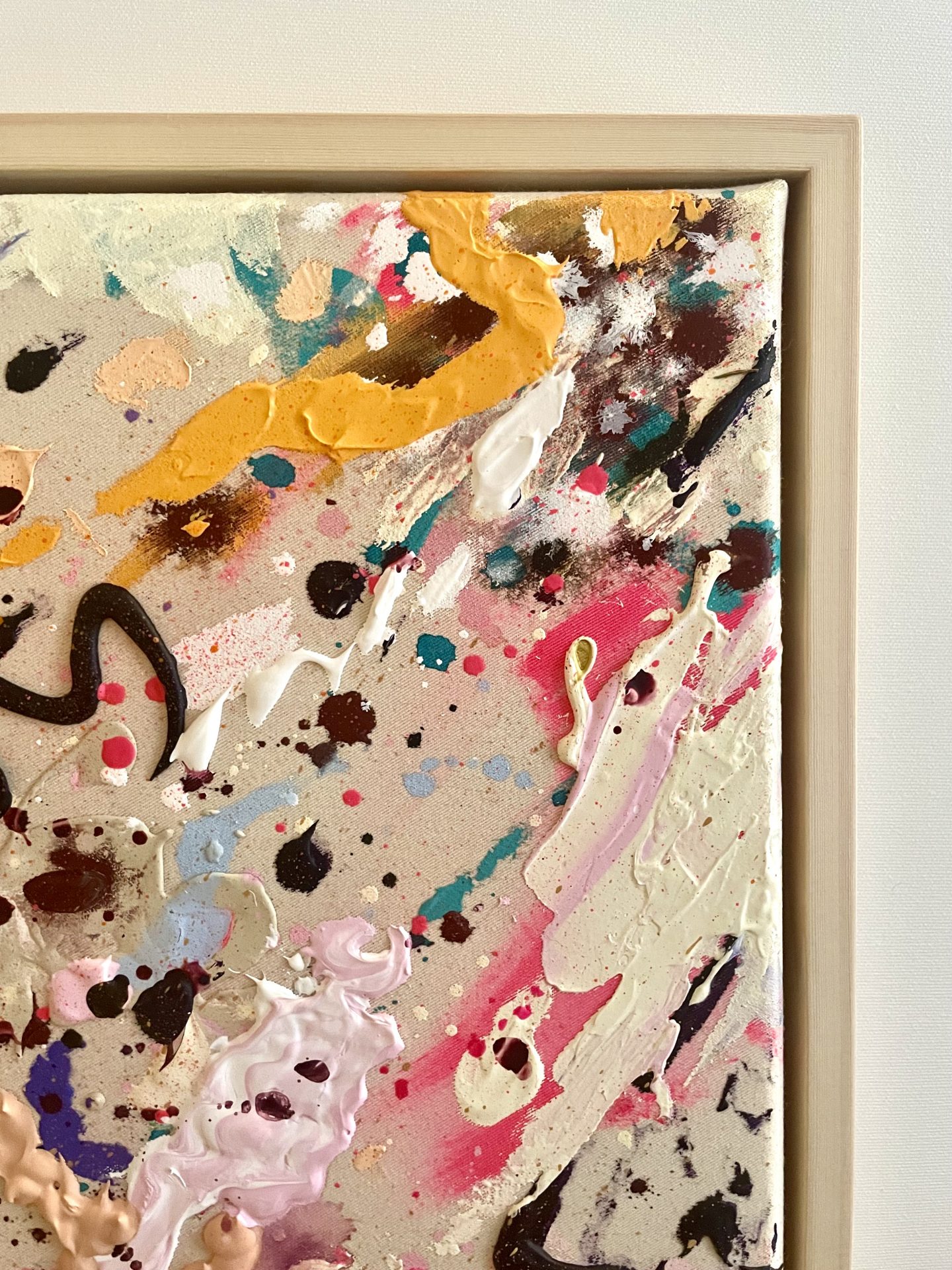 Good Feelings - Detailansicht Rahmen Ecke oben rechts